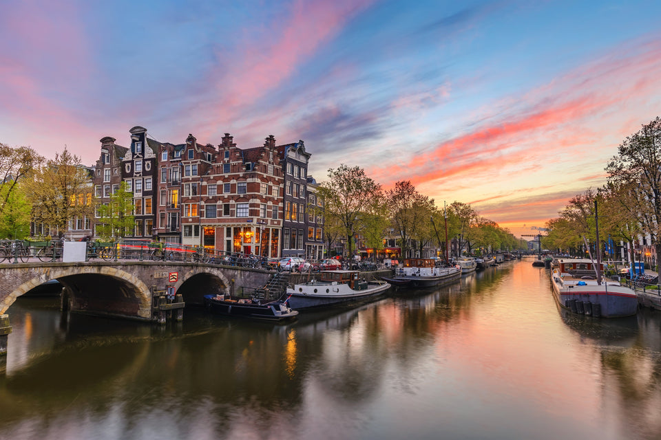 KUNSSST Amsterdamse gracht (Amsterdam Canal waterfront) akoestisch paneel geluidsdemping kunst werk kamer galm muur